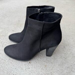 Ecco Black Leather Ankle Booties in super soft oiled leather